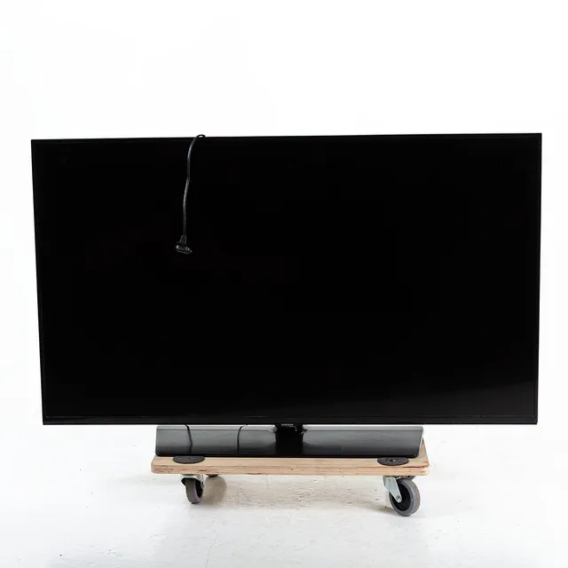 SAMSUNG 48" Full HD Flat Smart TV.
