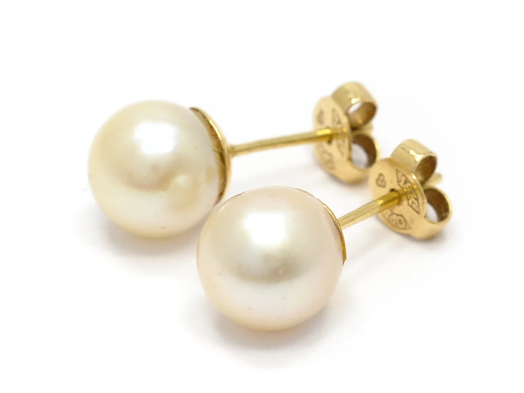 PÄRLÖRHÄNGEN, 18K guld, odlade pärlor ca 8 mm, stift, vikt 2,8 g. — Smycken/Pärlörhängen — Kaplans