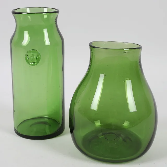 ERIK HÖGLUND. Vaser, 2 st, glas, signerade, Boda Sweden, 1960-tal.