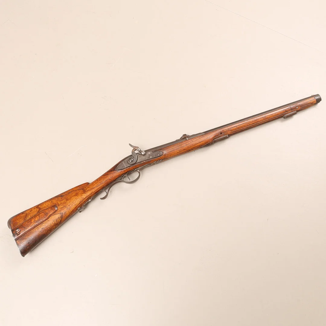 SLAGLÅSBÖSSA, Peter Utterberg/Mikael Gull, 1600-1700-tal. Sverige. — Guns & Rifles — RA Auktionsverket Norrköping