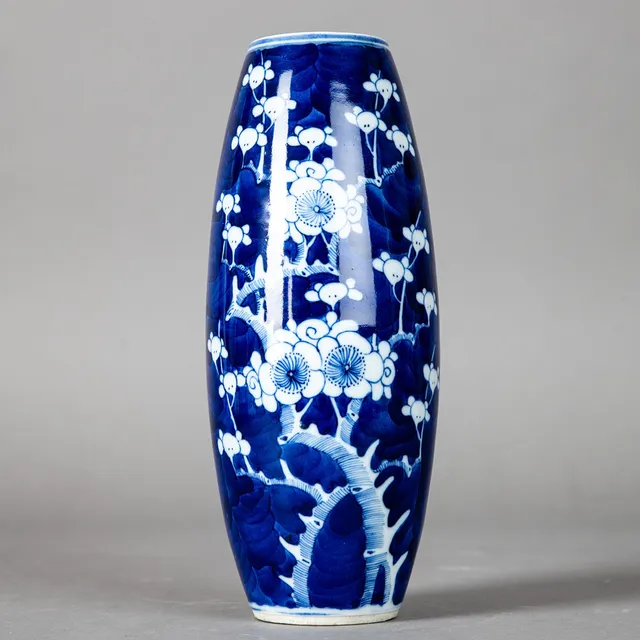Blauweiße Vase, späte Qing-Zeit.