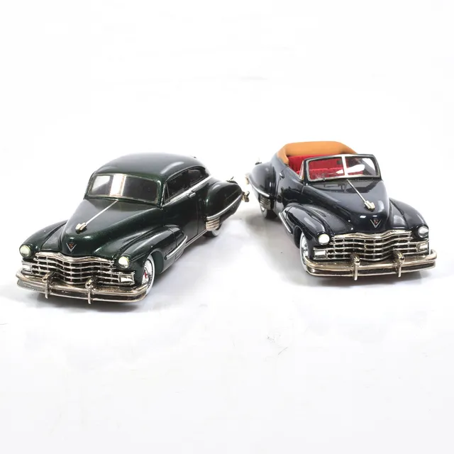 MODELLBILAR, 2 st, resin, Cadillac Serie 62, 1947, Model Kits, skala 1:43.