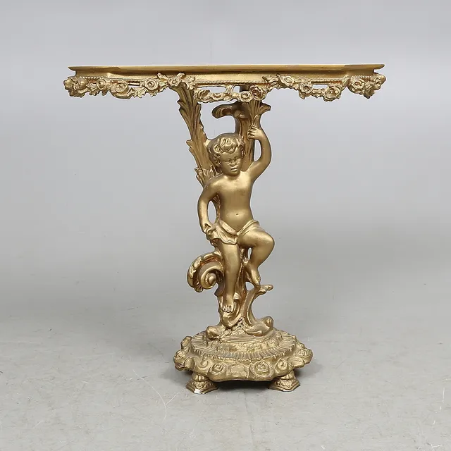 TRYMÅBORD, barockstil, konstmassa, 1900/2000-tal.