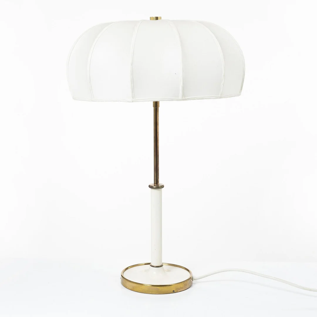 Josef Frank, bordslampa, modell G2466, Firma Svenskt Tenn. — Design/Belysning — Bukowskis