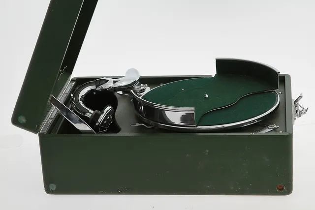 VEVGRAMMOFON, "His masters voice", 1900-tal.