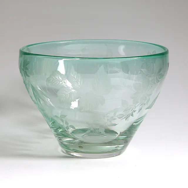 LISA BAUER. Skål, glas, unik, "Kaprifolium", signerad, Kosta Boda, 1900-tal.