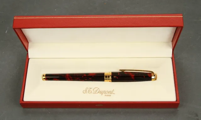 ST. Dupont 18 K goldtip fyldepen i laque de chine