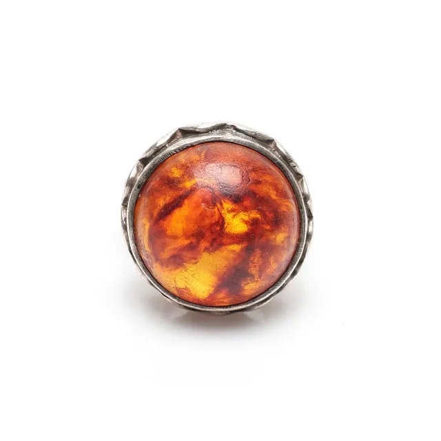 ERIK GRANIT. ring, sterlingsilver, bärnsten, Finland, 1970-tal.