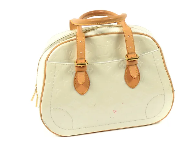 VÄSKA, LOUIS VUITTON, Cuir monogram vernis, färg; Opal, 30x24x14 cm, dustbag. Väskan har några fläckar på skinnlacken.