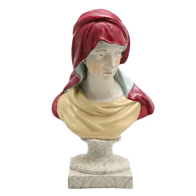 A STAFFORDSHIRE PEARLWARE BUST OF THE VIRGIN MARY OR MADONNA, LATE EIGHTEENTH OR EARLY NINETEENTH CENTURY.