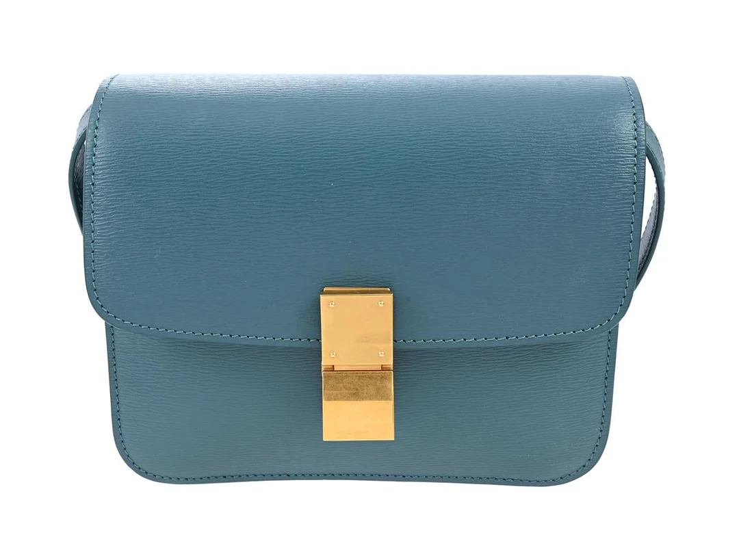 VÄSKA, CELINE, Teen Classic Box Bag, blått kalvskinn, guldfärgade beslag, 18,5x15,5x5,5cm, dustbag. — Accessoarer/Väskor — Kaplans