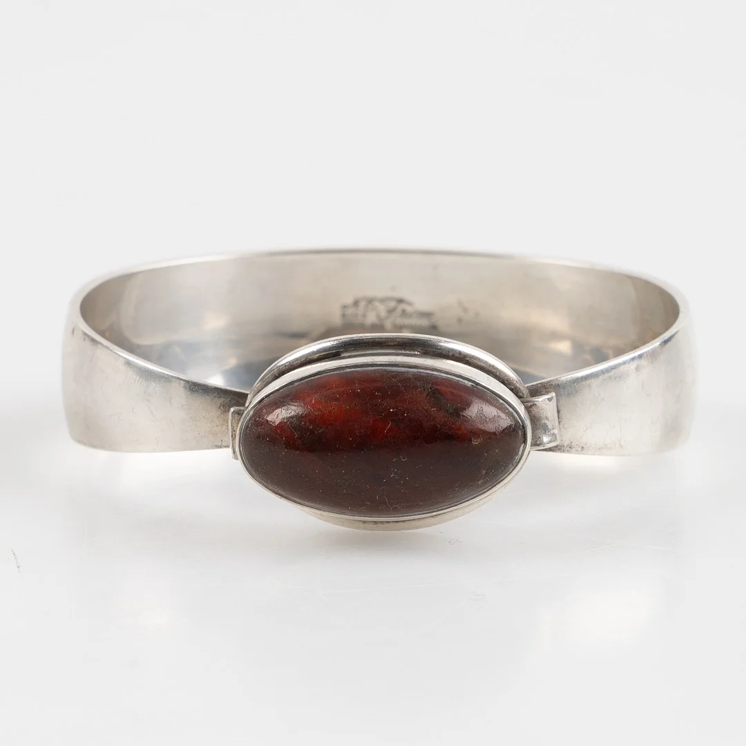 NIELS ERIK FROM (DANMARK, 1908-1982). ARMBAND, sterlingsilver, Danmark. — Bracelets — Stockholms Auktionsverk Helsingborg