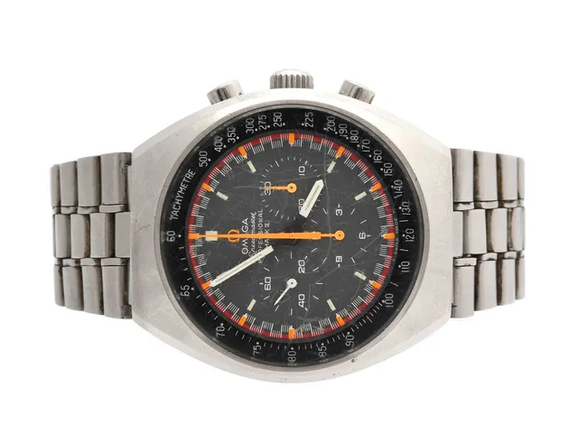 OMEGA, Speedmaster Professional, Mark II (T Swiss Made T), "Tachymetre", s.k. "Racing Dial", Cal 861, Serie nr. 32191438, Ref nr. ST 145,0014, Boett nr. 145.014, kronograf, herrur, 41,5 mm, stål, manuell, mineralglas, defekt (servicebehov/ställaxel lös), originallänk, viklås, Ref nr. 1159/154, ca 1971.