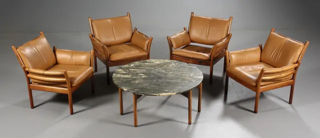 Illum Wikkelsø. Four lounge chairs as well as a sofa table, rosewood, model Genius (5)