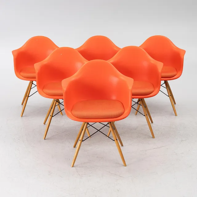 Charles & Ray Eames, karmstolar, 6 st, "Plastic armchair DAW", Vitra.
