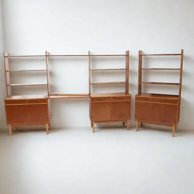 BOKHYLLA, 3 sektioner, 1950-1960-tal, teak och bok, två-delade.