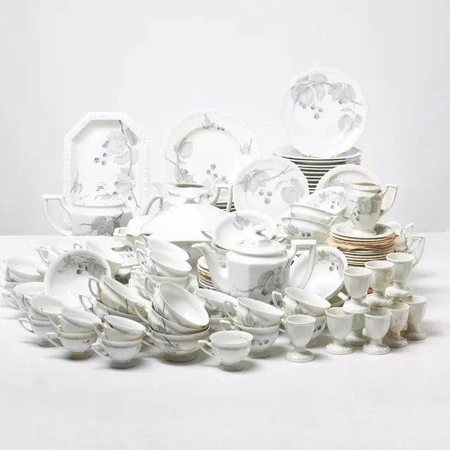 MAT- OCH KAFFESERVIS, ca 126 dlr, "Maria Björnbär", porslin, Rosenthal.