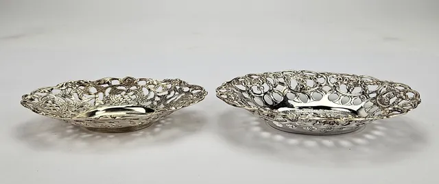FAT, 2 st, silver, 1900-tal, vikt ca. 80 gram.
