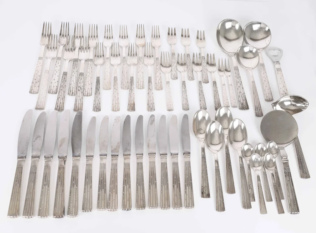 Jens Harald Quistgaard for O.V. Mogensen: 'Champagne': Silver cutlery service (approx. 53 pieces) — Silver, bronze, copper and pewter/Silver flatware — Lauritz