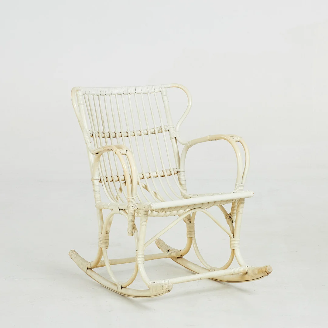 GUNGSTOL, rotting, bambu, vitmålad, 1900-tal, inköpt Firma Svenskt Tenn. — Armchairs & Chairs — Stockholms Auktionsverk Sickla