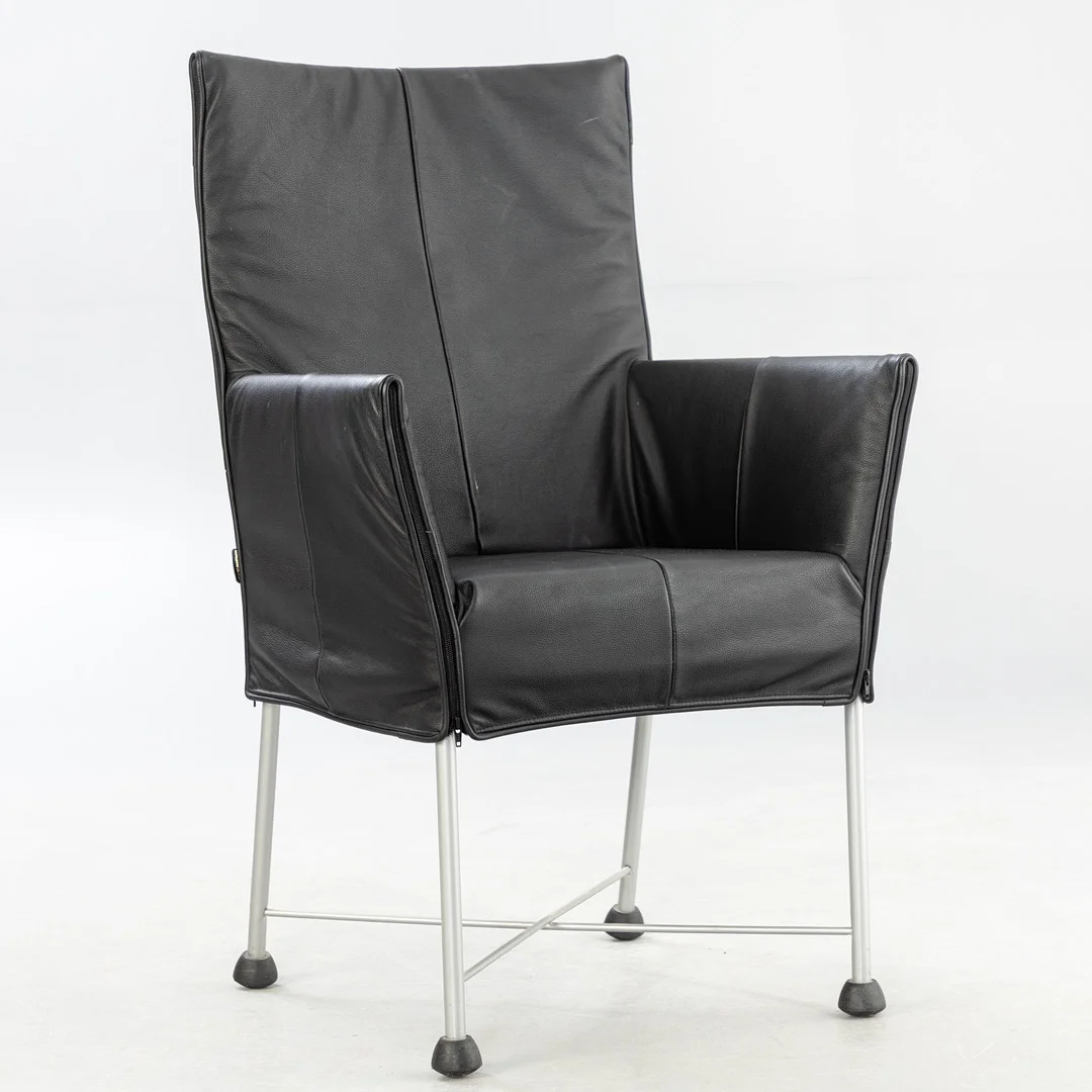 GERARD VAN DEN BERG. Sessel, „Chaplin“, Montis, Leder. — Armchairs & Chairs — Stockholms Auktionsverk Hamburg