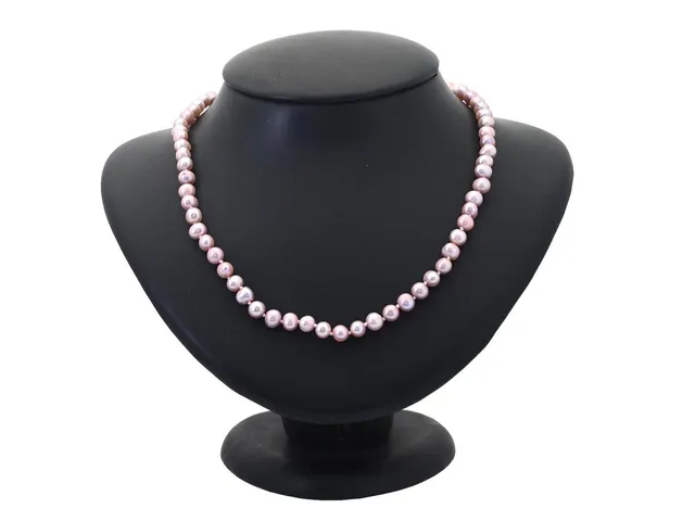 PÄRLCOLLIER, färgade odlade sötvattenspärlor, knutet, längd 70 cm.