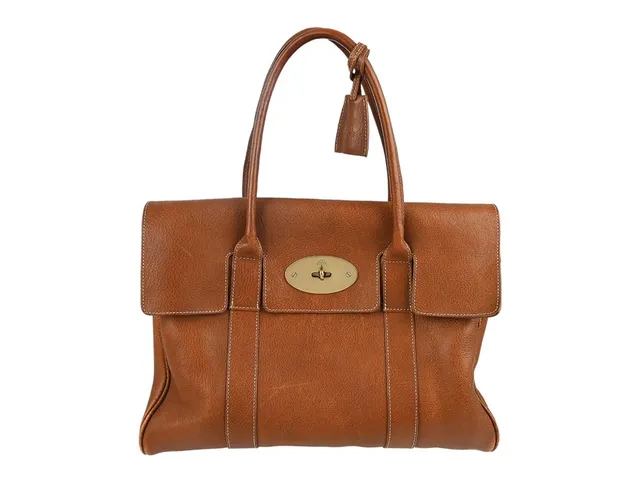 VÄSKA, MULBERRY, Bayswater Bag, brunt Oak läder, mässingfärgade beslag, 36x24x16 cm, hänglås, dustbag.