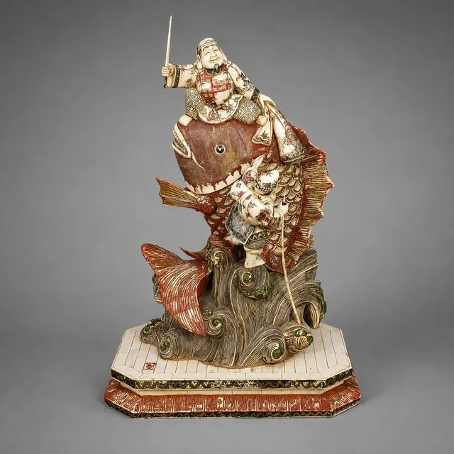 GROSSE JAPANISCHE DAIKOKUTEN UND EBISU-BEINSKULPTUR (KNOCHEN) - JAPAN.