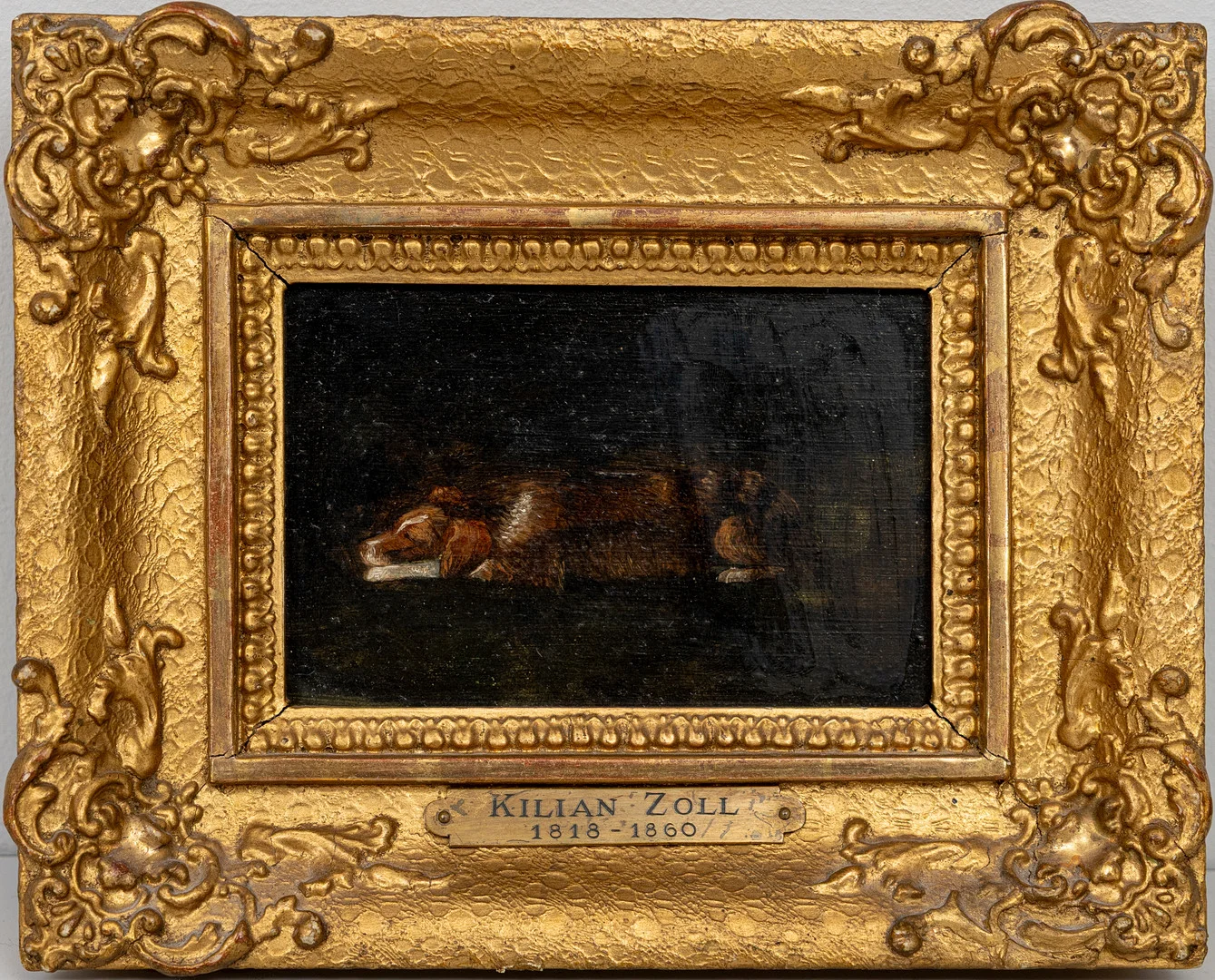 KILIAN ZOLL. TILLSKRIVEN. Sovande Hund, olja på pannå, ramen plakettmärkt. — Paintings — Auktionshuset Kolonn