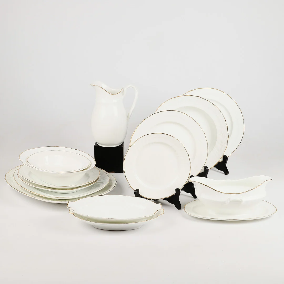 MATSERVIS, 60 delar, benporslin, Gustavsberg, 1900-talets mitt. — European — Helsingborgs Auktionskammare