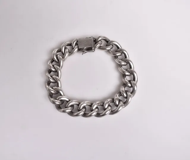 ARMBAND silver vikt 24,34 g.
