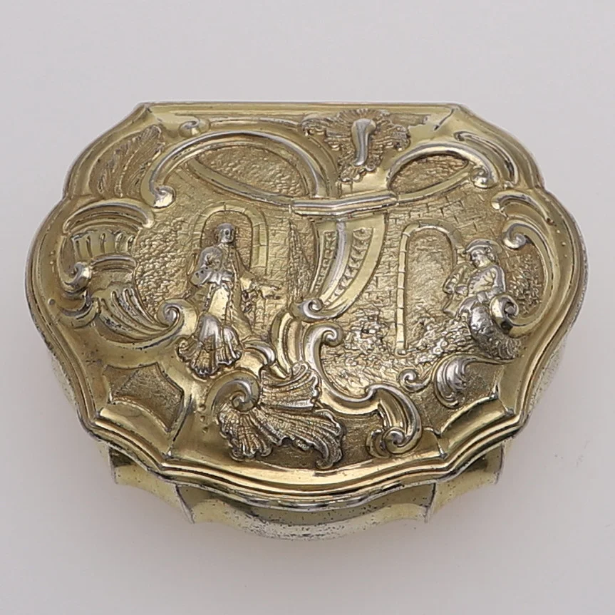 A GEORGE II/ III PARCEL-GILT SNUFF BOX. — Silver — Lawrences Auctioneers