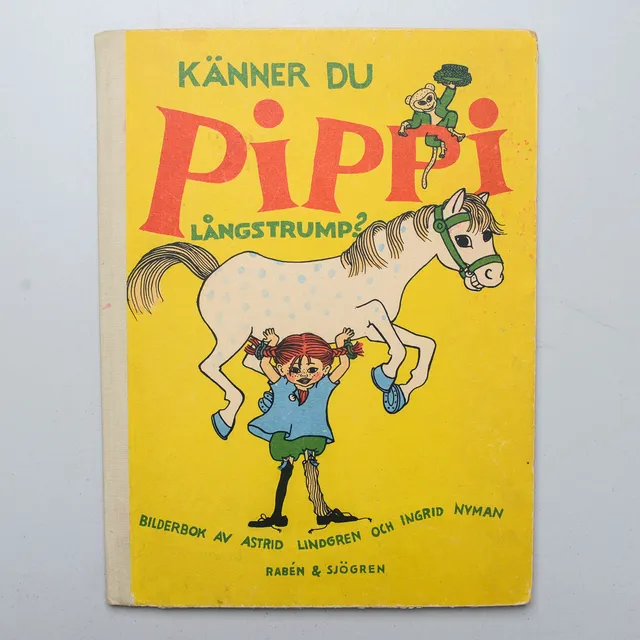 ASTRID LINDGREN & INGRID NYMAN. Känner du Pippi Långstrump? First Edition. Raben & Sjögren. Stockholm, 1947.