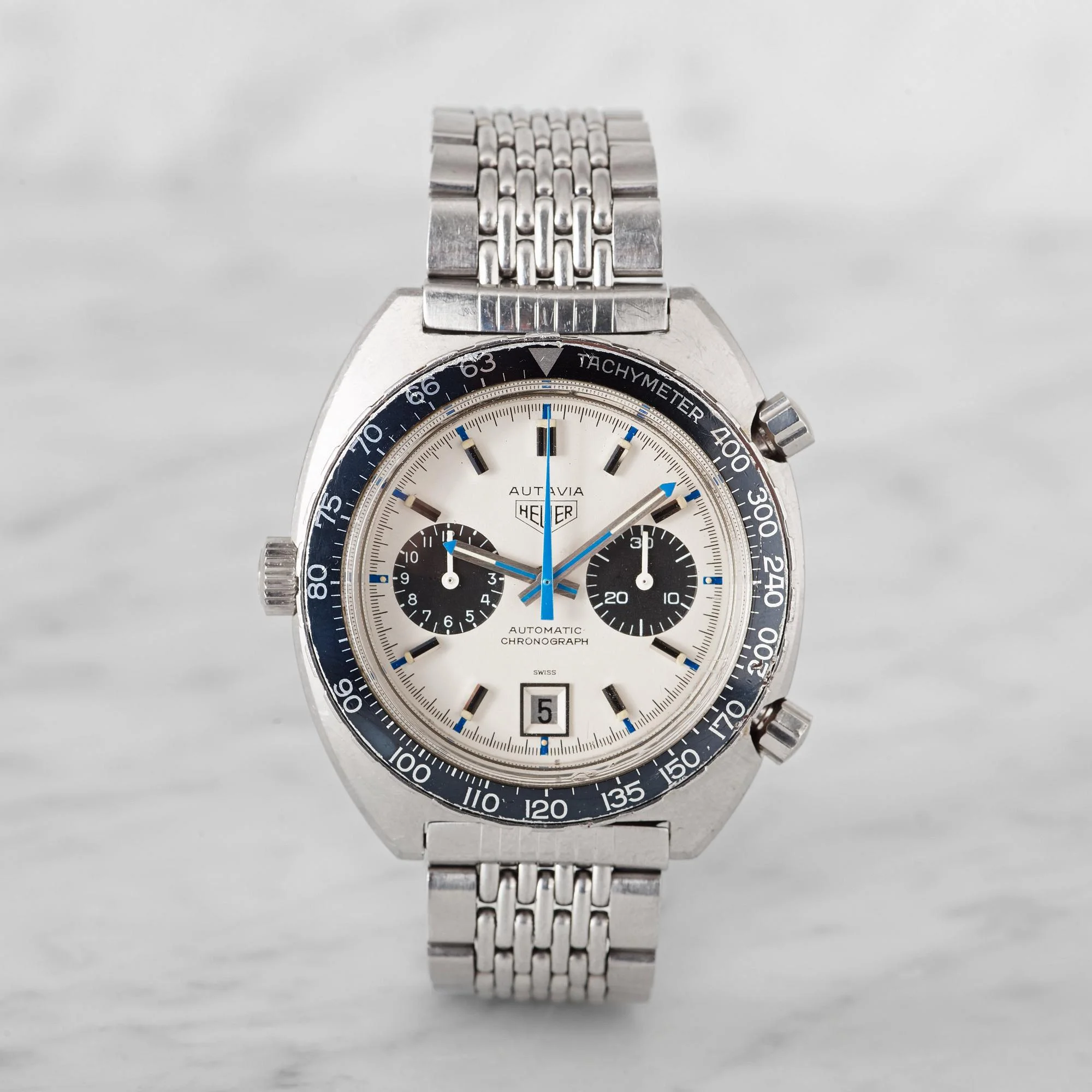 HEUER, Autavia, "Jo Siffert", Mark 6, kronograf, armbandsur, 42 mm, — Bukowskis