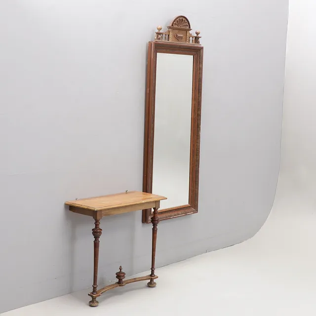SPEGEL med KONSOLBORD, nyrenässans, fasett-slipat glas 1800/1900-tal.