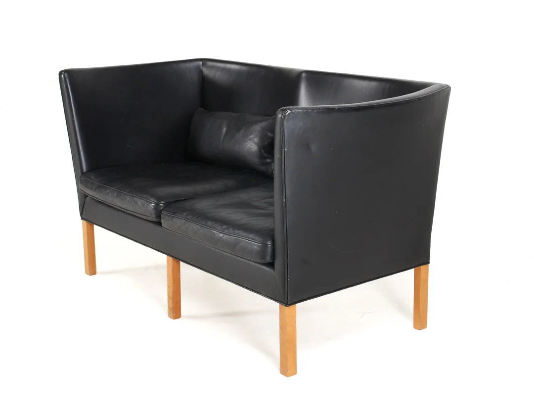 Børge Mogensen for Fredericia Furniture. Two-seater sofa, model 2214 — Furniture/Lounge suites, sofas — Lauritz