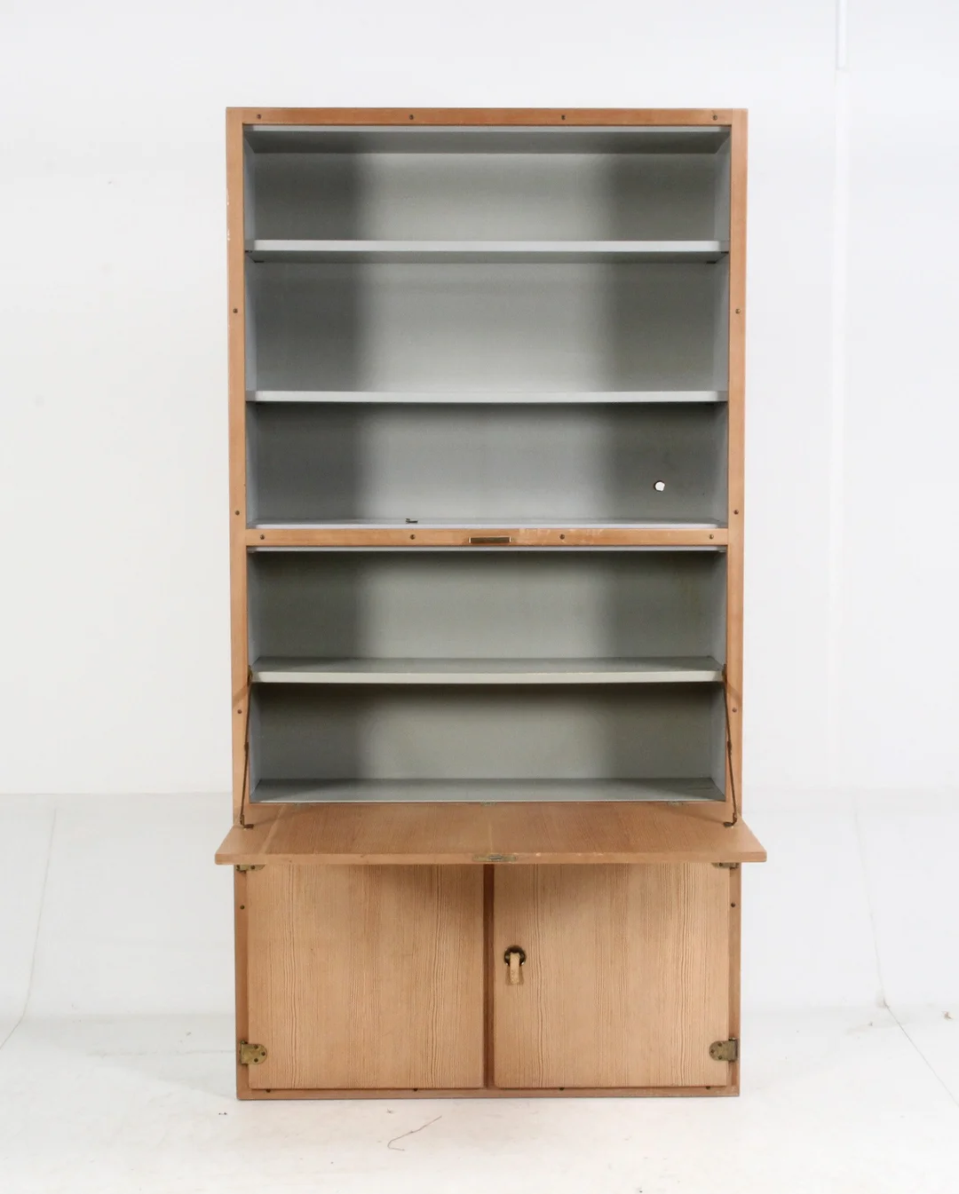 Grethe Meyer & Børge Mogensen. Boligens Byggeskabinet. Chatol / bookcase, oregon pine — Furniture/Shelving — Lauritz