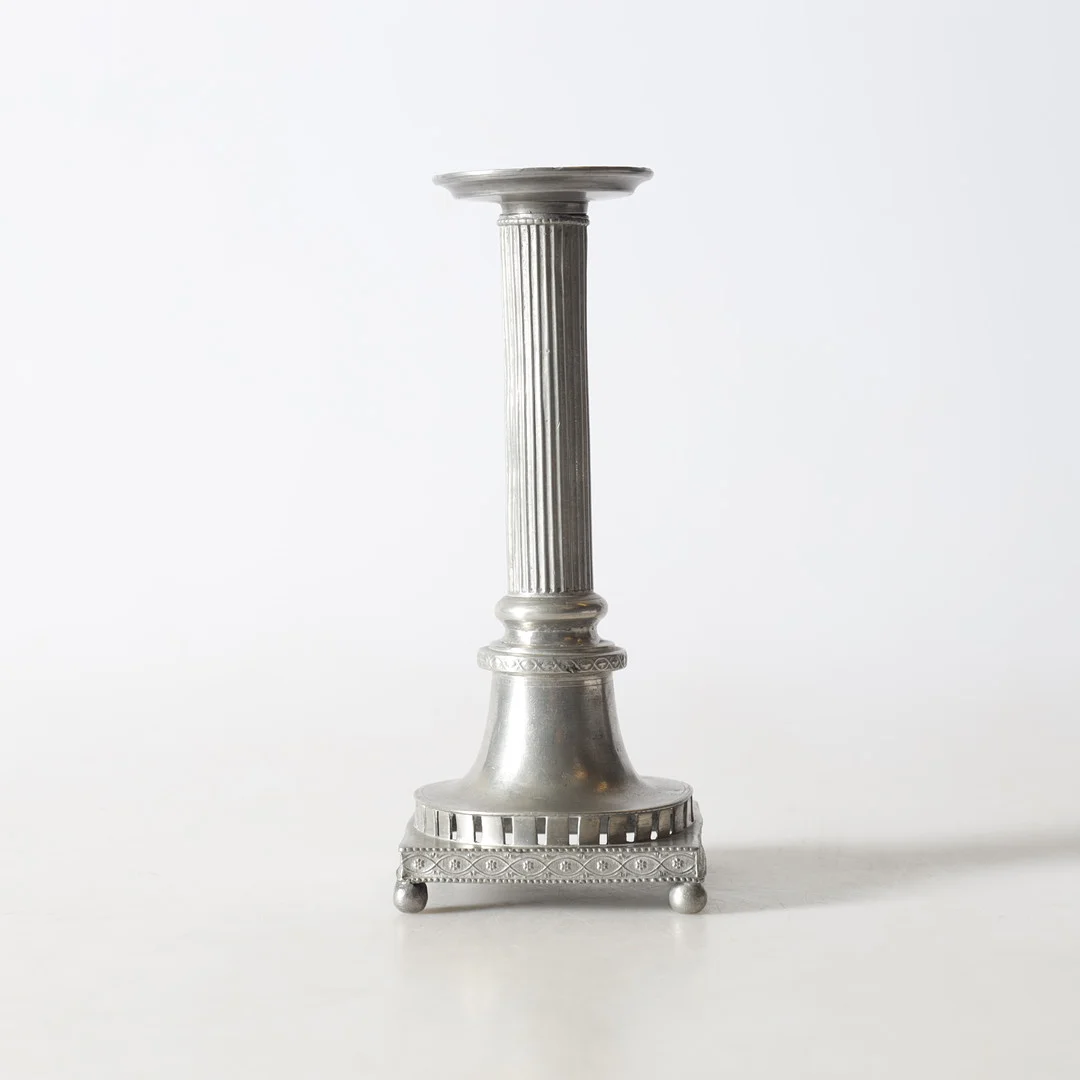 HANS WICKSTEN. Ljusstake, tenn, gustaviansk, Västerås, 1800-talets början. — Candlesticks — Gomér & Andersson Nyköping