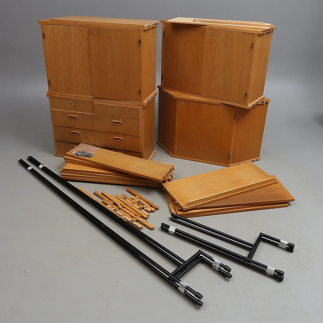 HYLLSYSTEM, ek, 1960-tal. — Cupboards, Cabinets & Shelves — Auktionshuset Kolonn