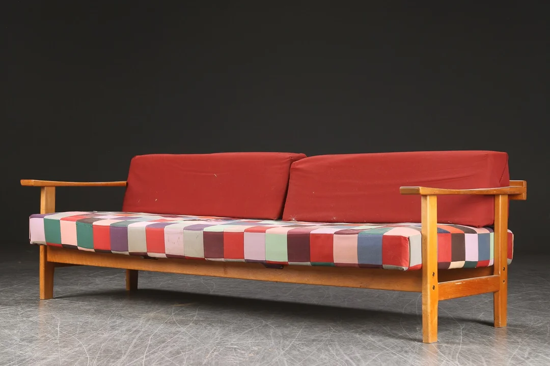 Daybed / briks af massiv eg, 1960-70'erne — Furniture/Lounge suites, sofas — Lauritz