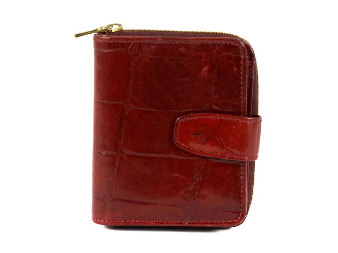 PLÅNBOK, MULBERRY, vintage, rött präglat läder (kongo), 4st konto kortsfack, mynt, sedel, 8x11cm, några fläckar på lädret — Accessoarer/Plånböcker — Kaplans