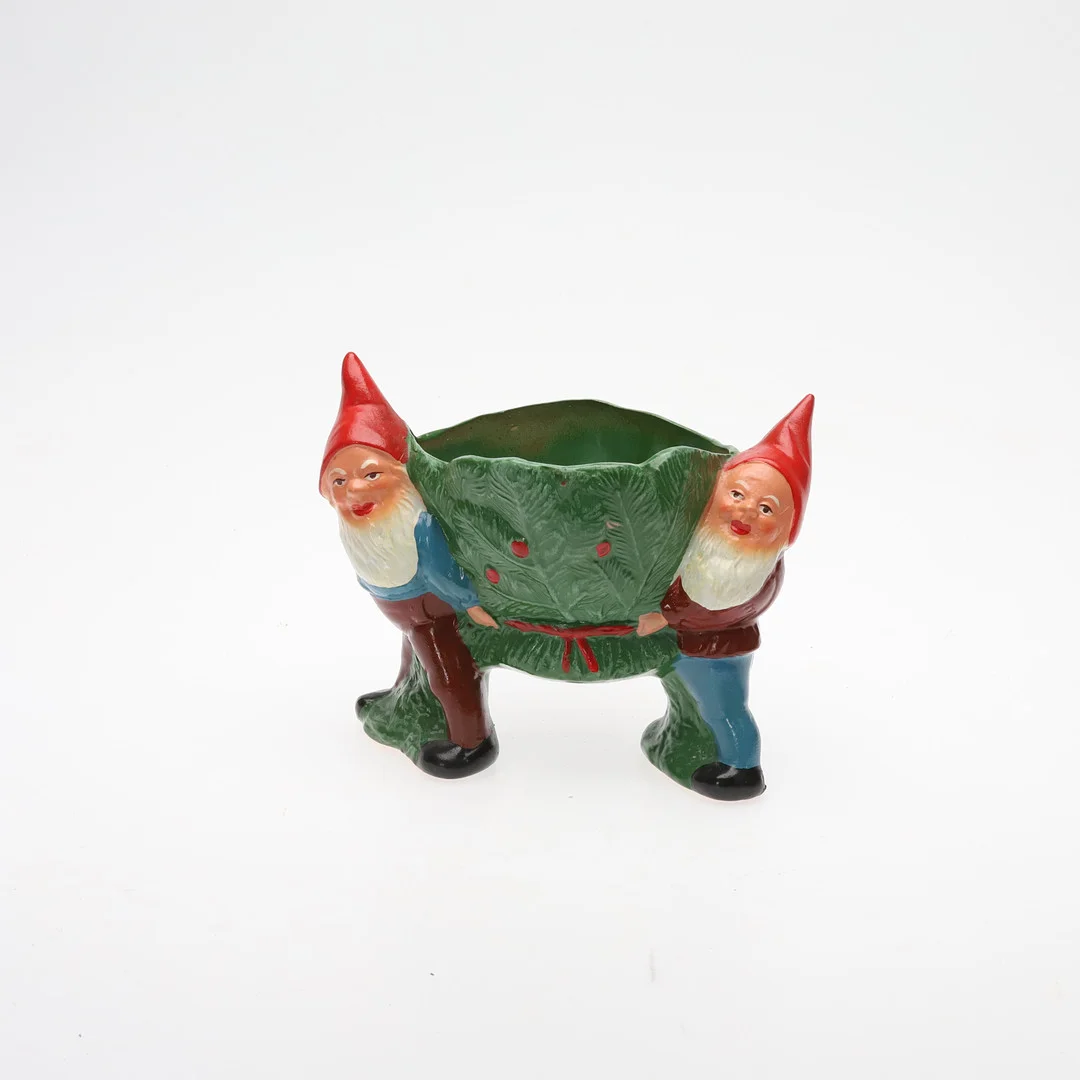 YTTERFODER. Terracotta, tomtar, Tyskland, 1900-talets första hälft. — European — Örebro Stadsauktioner