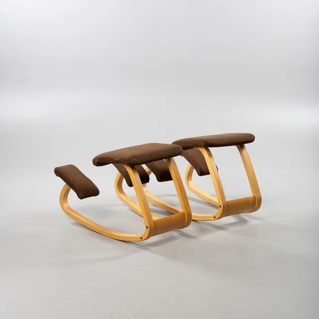 PETER OPSVIK. Balansstolar, 2 stycken, "Variér Variable Balans", Stokke, Norge.