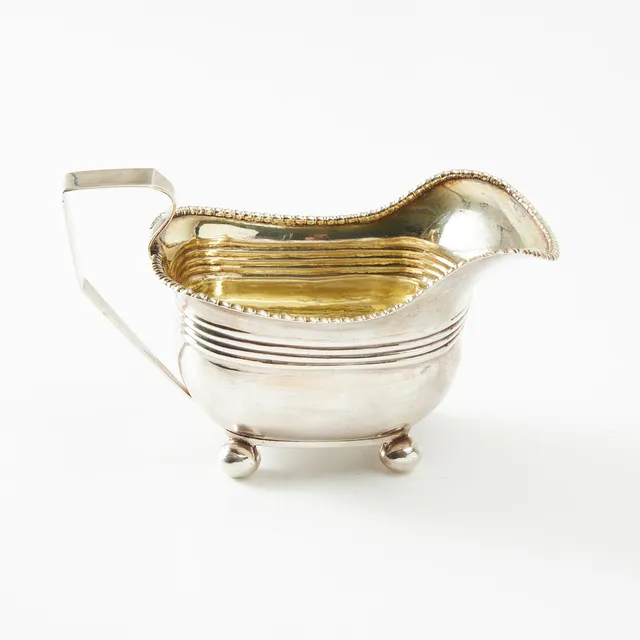 FREDRICH PETSCHLER. (Verksam 1813 - 1840, Göteborg) Mjölkkanna, silver, 1819, Göteborg.