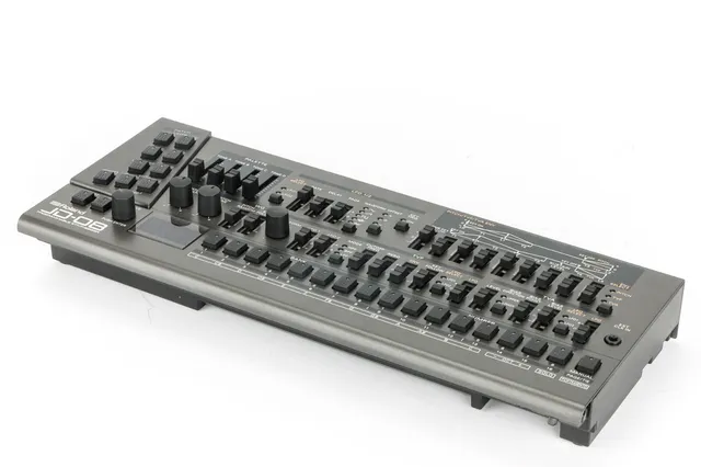 Roland sound module JD-08 Programmable Synthesizer
