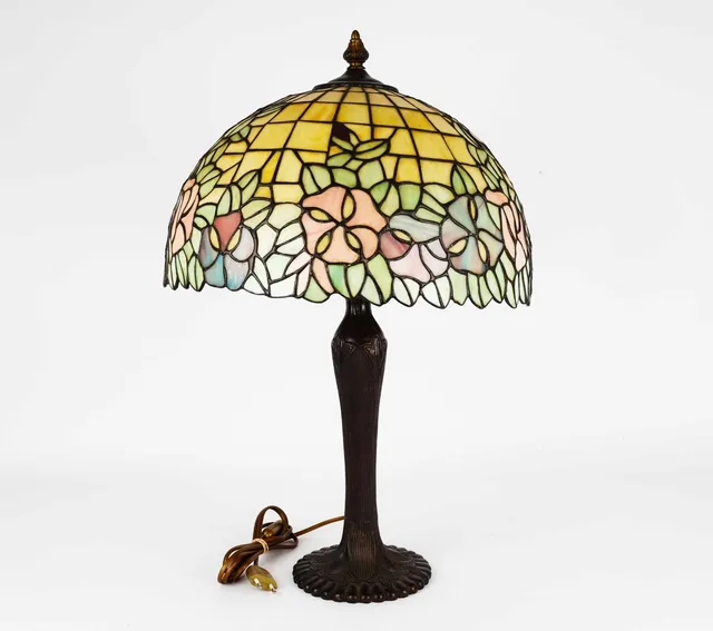 Table lamp made of bronze and leaded glass, Tiffany style, last quarter of the 20th century