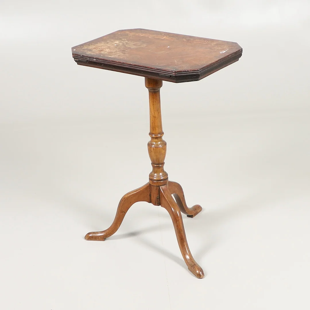 A 19THC MAHOGANY READING TABLE. — Tables — Lawrences Auctioneers