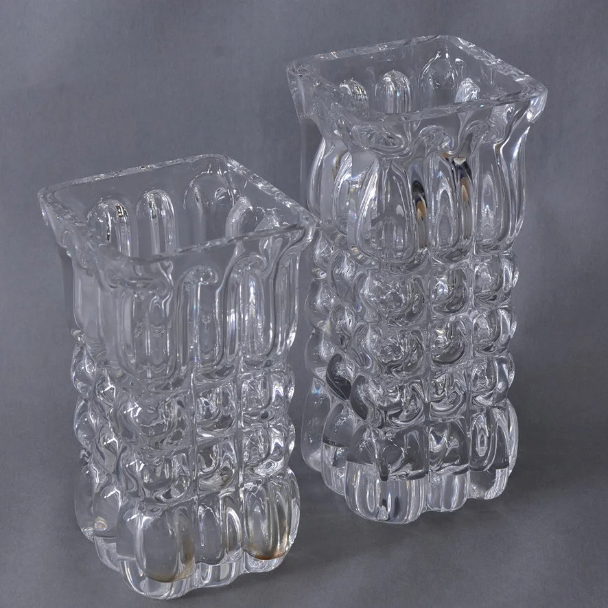 SVEN PALMQVIST. vaser, 2 st, kristall, Orrefors. — Art glass — Halmstads Auktionskammare