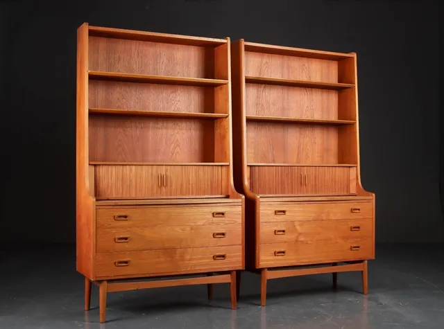 Johannes Sorth. 'Bornholmer-reolen' af teak (2)