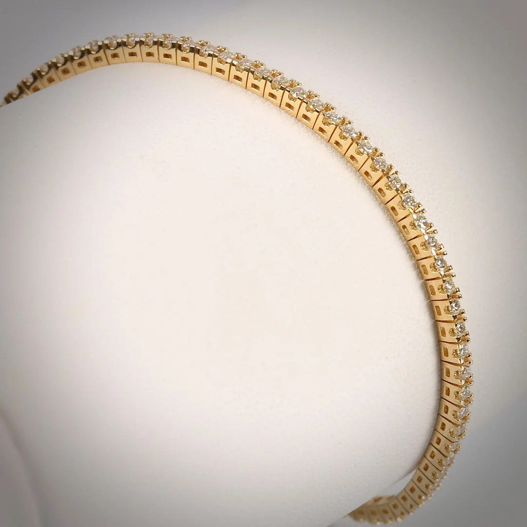 ARMBAND, tennisarmband 1,61ct, 18K. — Bracelets — Halmstads Auktionskammare